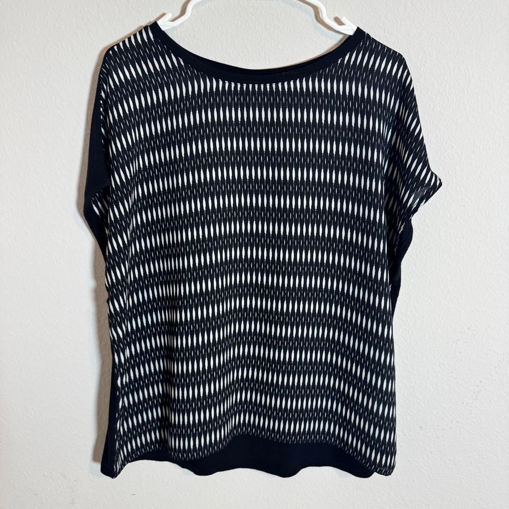 Rafaella Womens Medium Black White Geometric Mixed Media Short Sleeve Blouse Top